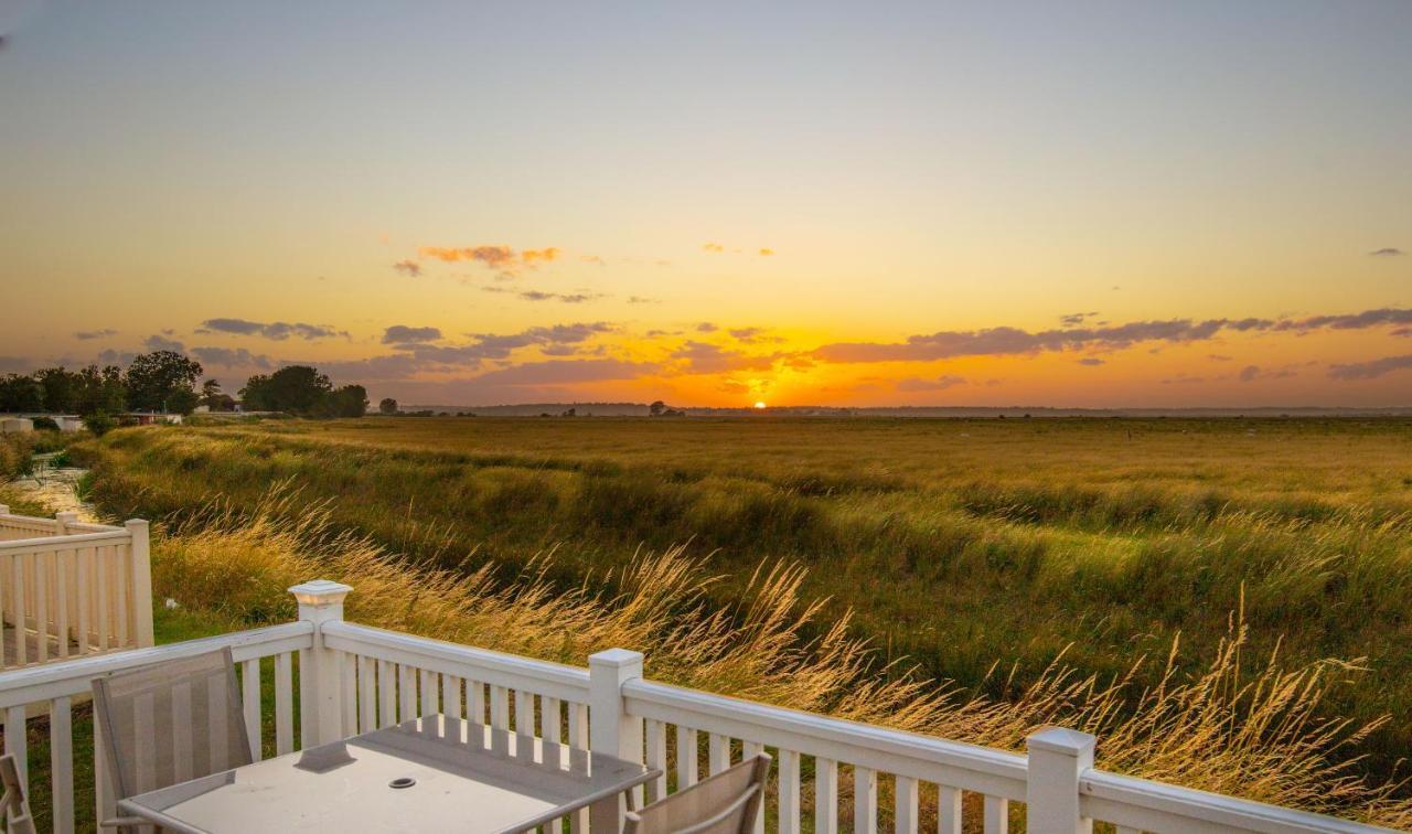 River Lodge Platinum Plus Holiday Home With River Views, Free Wifi & Netflix Camber Buitenkant foto