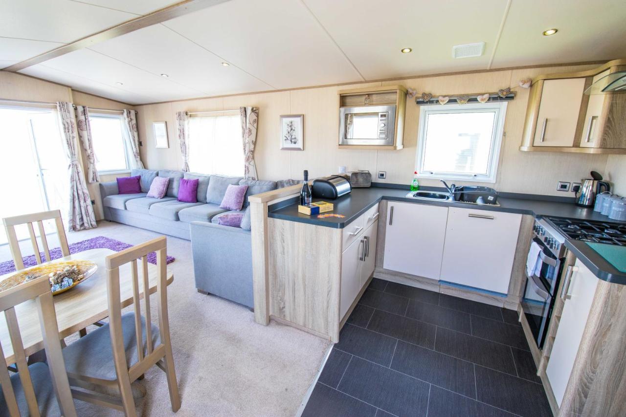 River Lodge Platinum Plus Holiday Home With River Views, Free Wifi & Netflix Camber Buitenkant foto